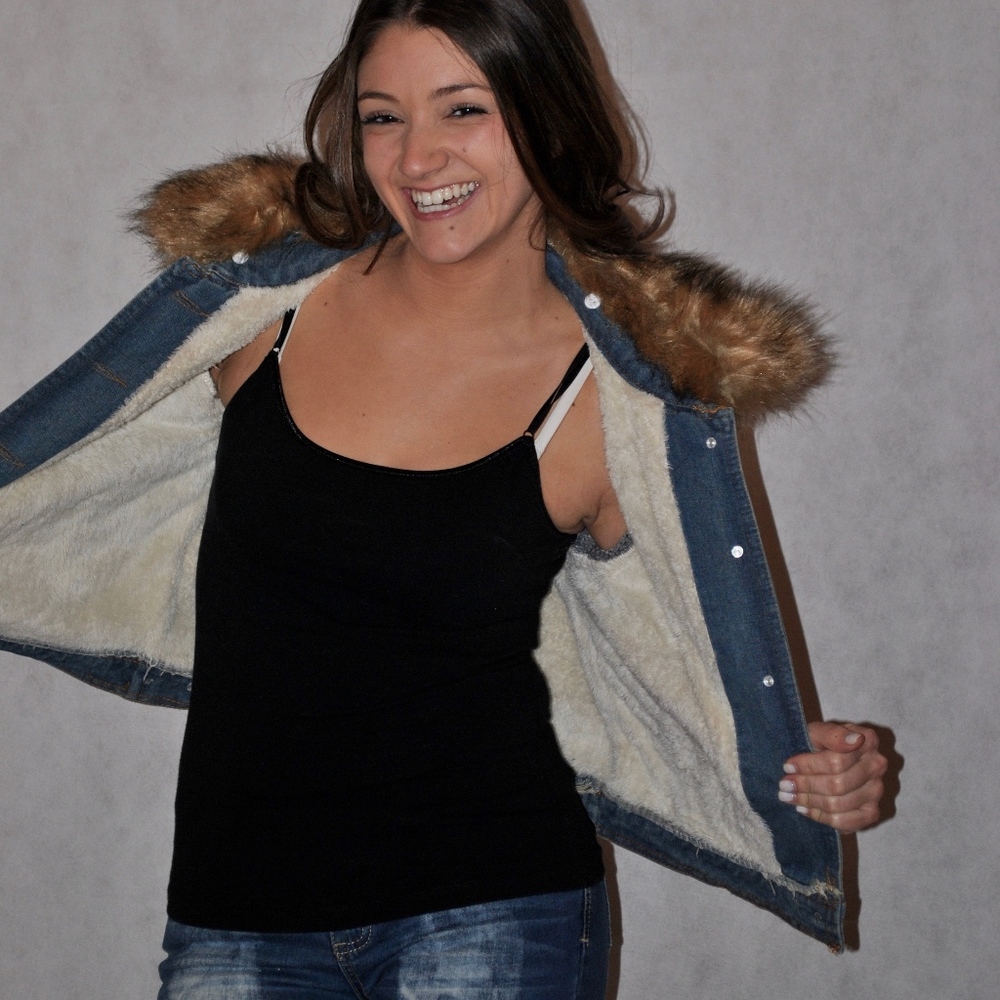 ON SALE  NWT Denim Jacket - Picture 3 of 4